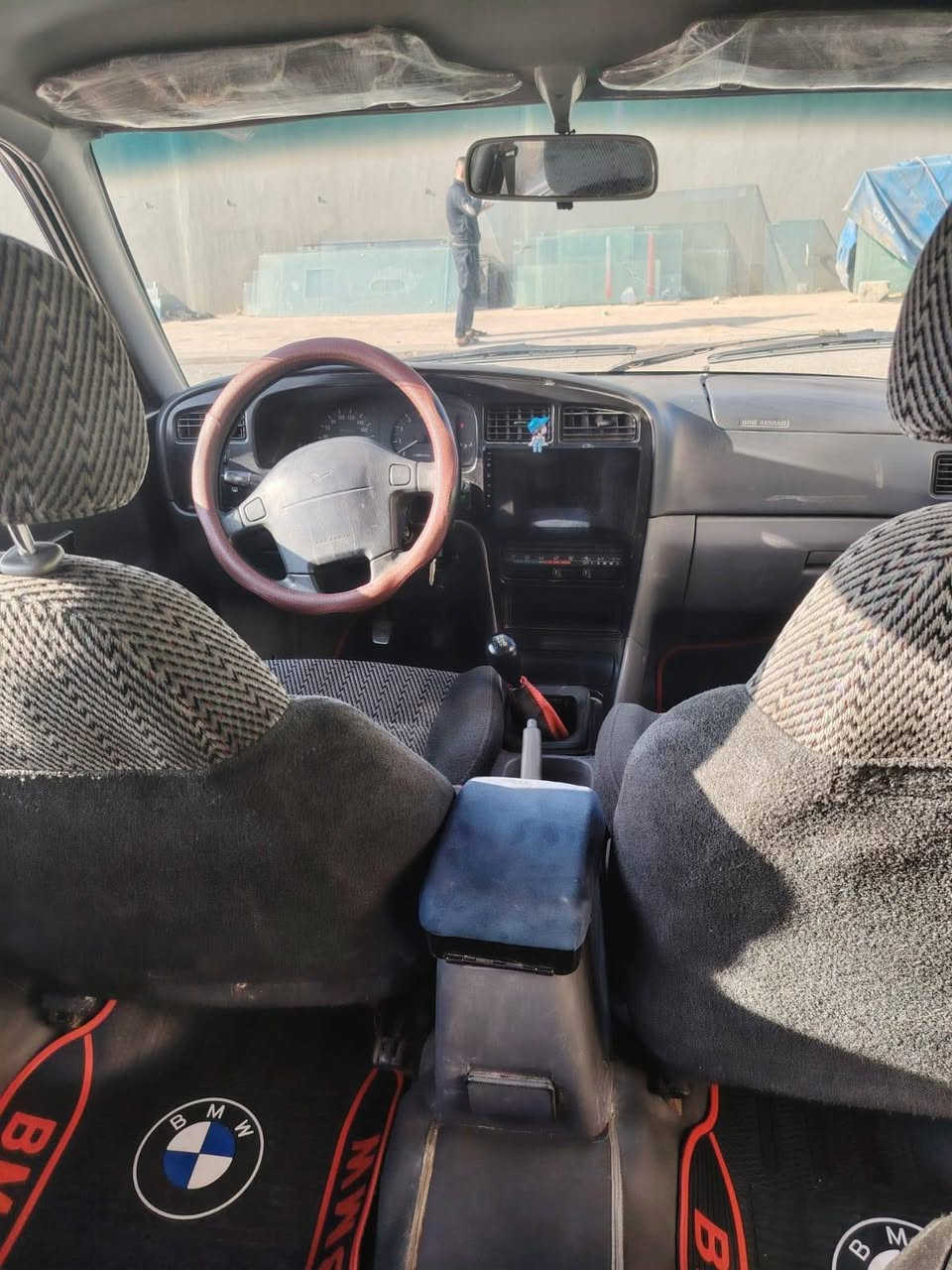 داهيستو موديل 96 . رقم نينوى ألماني. سياره كشرتها نظيفه داخلها نظيف وكدام العين . #السعر 25 ورقه وبيها مجال بسيط . مكان السياره اربيل رقم موبايل ***********
