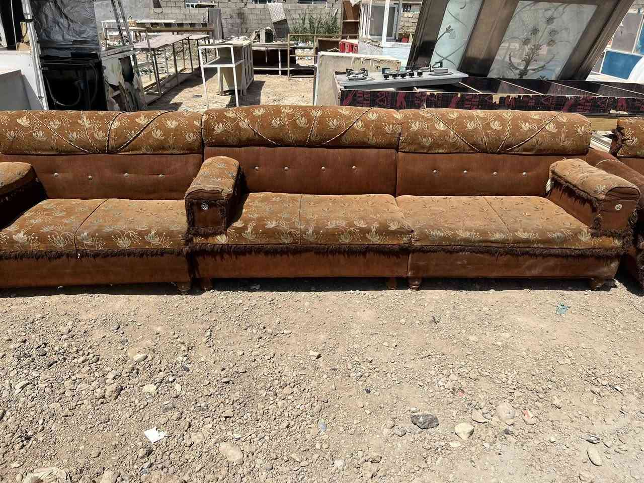 سلام عليكم ديوان ١٢ مقعد ست قطع سعره ٧٥ وبي مجال للاستفسار والتواصل ***********واتساب 
ملاحضه اشتري وراوس
