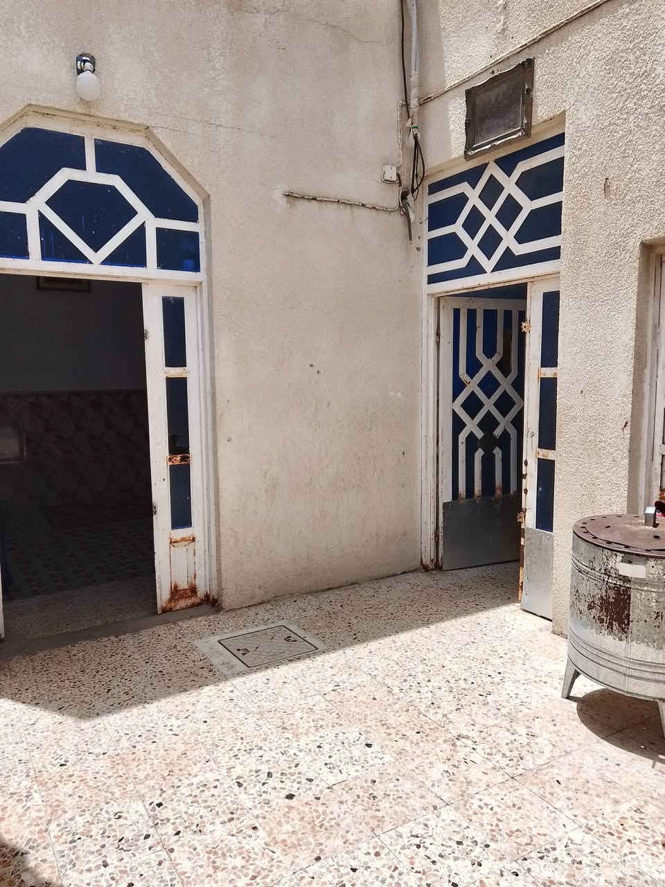 دار سكن طابو صرف للبيع جاهز للتحويل 
المساحة 150متر /البناء طابق ونصف

الحيانية موسى الكاظم ع  مقابل قوس  موكب مسلم ع
للاستفسار ***********
