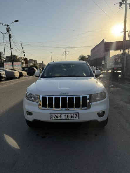 السلام عليكم للبيع جيب لاريدو وارد مريكي موديل 12رقم دهوك بسمي شرط تحويل مكينه 6سلندر وكير مكفولات ماشيه 195تبريد ثلج نص موصفات سعر 153ورقه بيه مجال  سياره جاهزه من كل نواحي مكاني بغداد  الشراي يتصل  رقم *********** ملاحظه سونر موجود بل نشر
