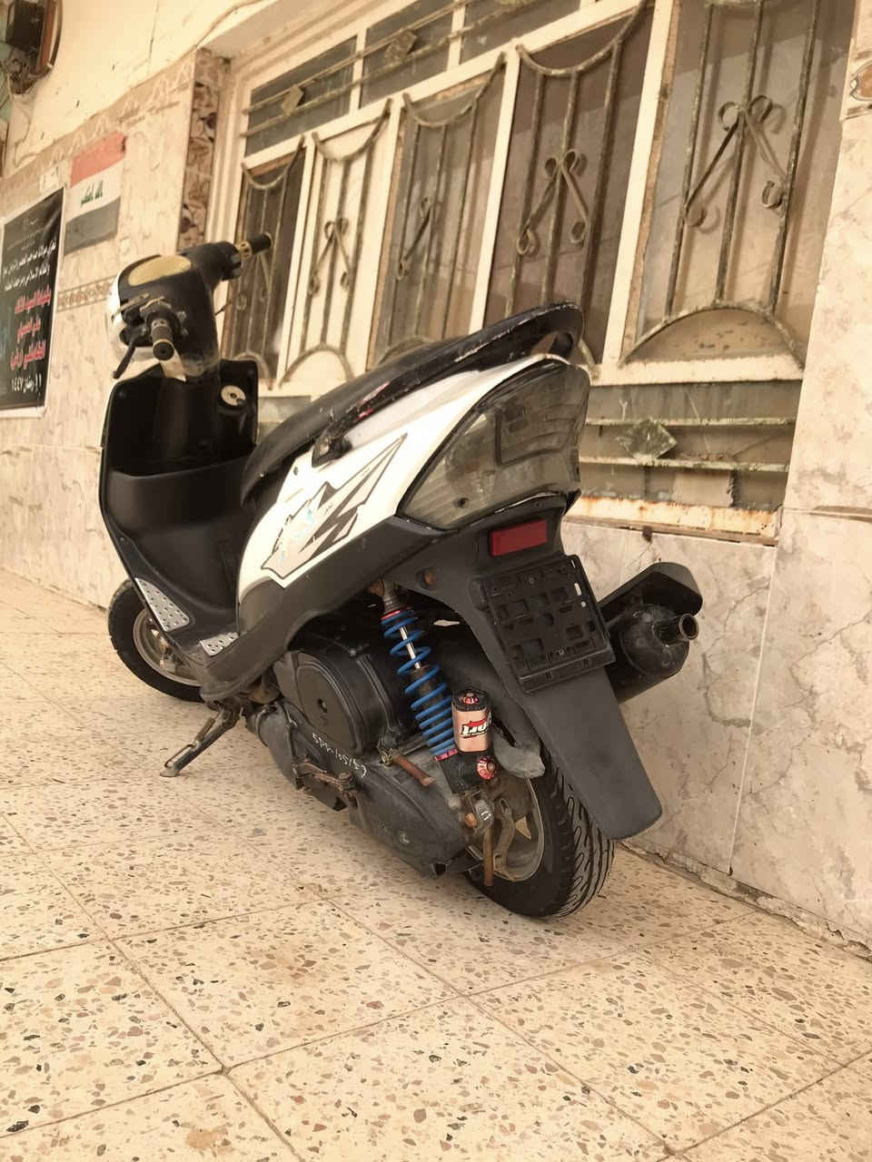 ماكس عدله للبيع بوشه 50 بلاد مفتوحه ولفات فقط شغاله نكره سلف هندر هورن دبلات امامي خلفي رياضي صالنصه FM تواير جدد كابريتر جديد نقصها الكهربائيات بيها طبك فقط الكلوب الخلفي شغال مكينه ناعمه نهضه وسرعه السعر 450 وبيها مجال قليل رقم الهاتف *********** المكان البطحاء

