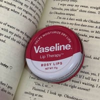 مرطب شفايف • فازلين نقي • زبدة كاكاو