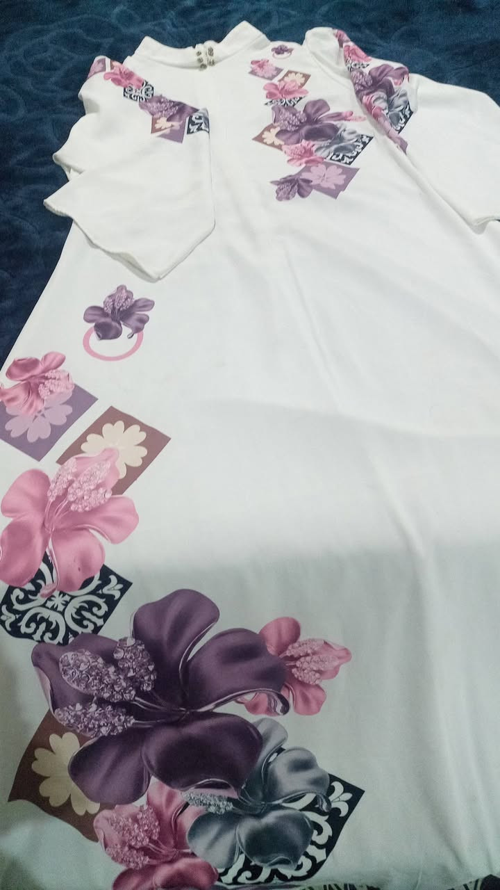 السلام عليكم فساتين مستخدم كلش قليل
اسعار مناسبة 
مخور باله خليجي اخر قطعه يلبس وزن 55 الى 60 السعر 10 والفساتين كل فستان و سعره توصيل متوفر


**إذا كنت صاحب هذا الإعلان وتريد حذفه لأي سبب، رجاءا أرسل رسالة إلى الدعم الفني**