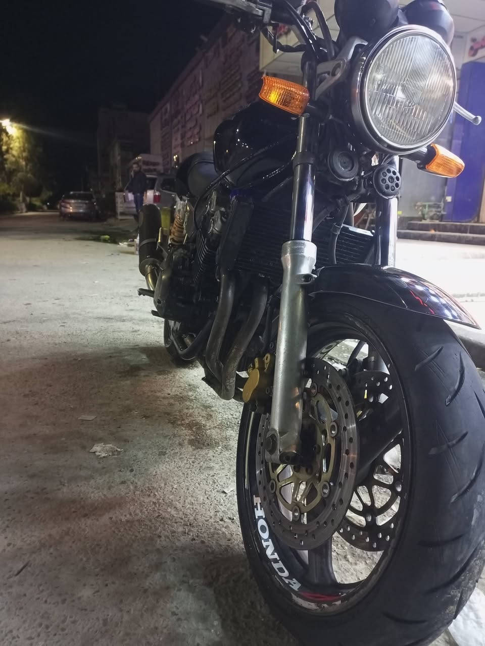 اسلام عليكم
دراجه سي بي فور 400 
موديل 2004

هايبرد 16ولف نظيفه كدام عينك 

كهربائيات شغاله صالنصة كاربون 

تايرات جدد كدامك

اوراق كامله  مكاني ديالى بعقوبة الجديده اي استفسار اتصل وتدلل ***********
