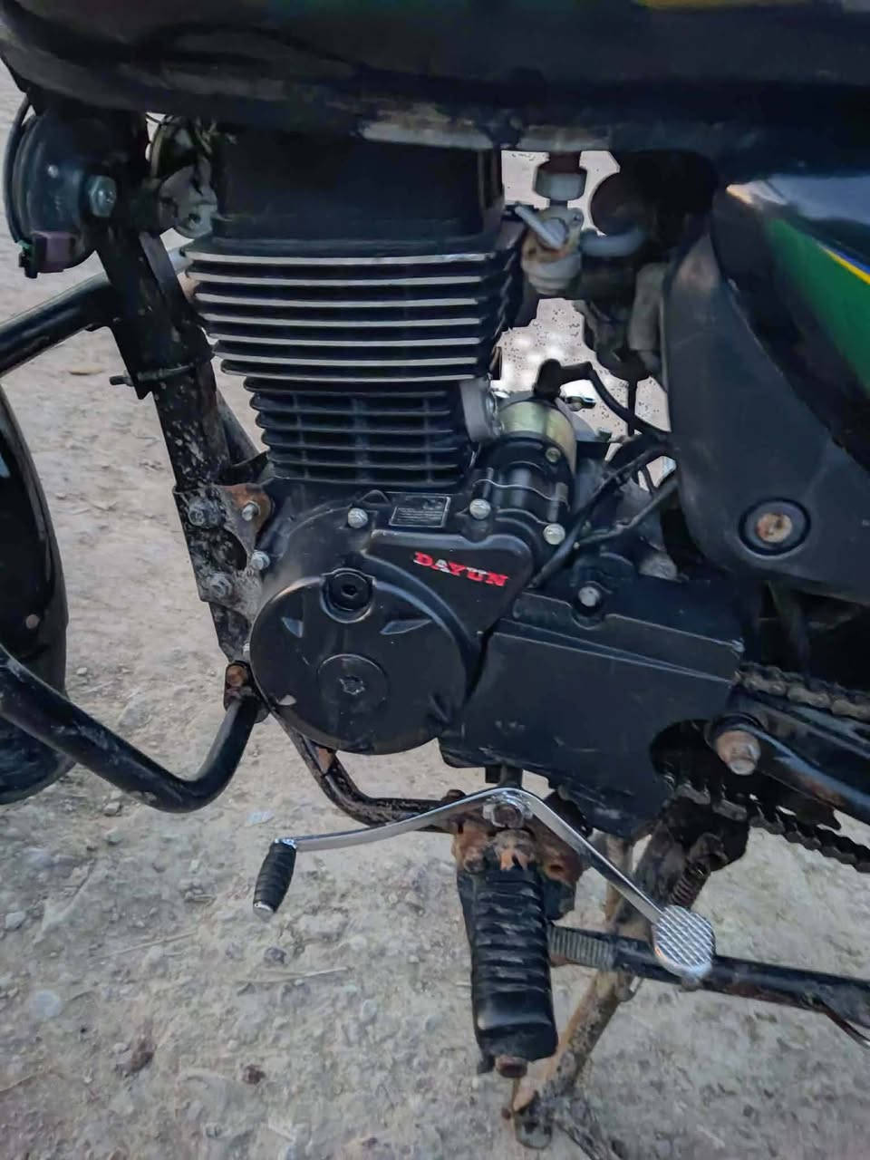 سلام عليكم بوكسر موديل 2023 رقم وسنويه بابل مداور ثاني يوم محور مكينه دايون حجم 200 السعر 1450 وبيها مجال حك جيه للاسفسار مراسله او الاتصال علئ الرقم ***********
