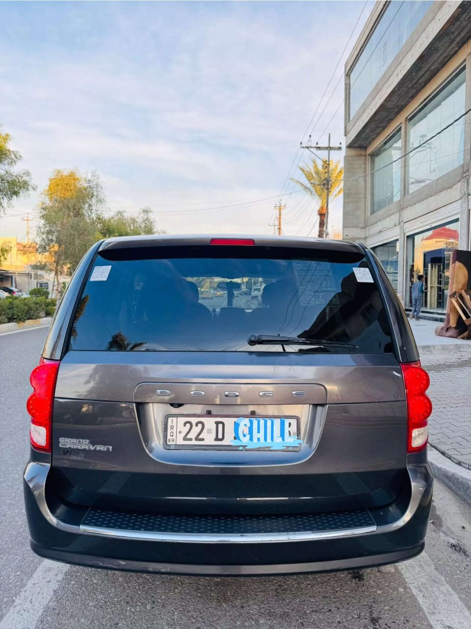 سلام عليكم 
دوج كرفان موديل 2017 🇺🇸
داخل ابيض واسود مواصفات SXT بس ابواب مو كهرباء تبريد مركزي
 3 قطع تبريد كشن بلع سياحي VIP شاشه كاميرا لايت اسود تحديد سرعة ايكو  6 جام كهرباء سيارة حلوة جديدة مال جناي 4 تايرات صدر جديد حتى المحرك جديد لوك مال حاوية رقم هزة وفحص وسنوية كله جديد مابي مصرف كلش جاهز السيارة 
سعر  153 مكان كركوك ***********  صبغ جاملغ وباب بدون دواخل بدون شاصي بدون تعديل بجم كبس ماجاوب تعليقات شراي يتصل ممتواجد عل فيس رقم الشاصي 2C4RDGBG8HR784525
