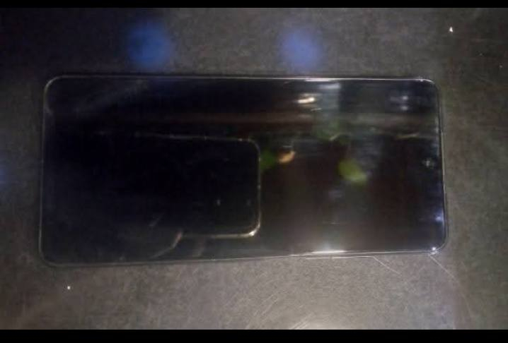 السلام عليكم أخوان
جهاز بوكو x3برو للبيع جهاز نضيف شرط ما مصلح أنطيك ضمان يومين أي شي بي يرجع السعر 160 
***********
