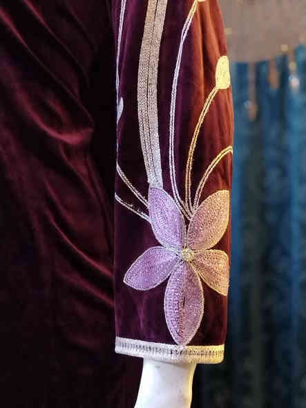 ♠️زبائننا ومتابعين ازياء محمد الزبيدي ♠️

حصرأ وجديد متوفر يمنا 😍

قديفه مخمل ثقيل مطرز 💕
قياس M.. L.. XL. XXL
بسعر 12.000 الف دينار

استمتع بتخفيضات حصرية 💙💯

*********** حجز واتساب

👑 كوني  الملكة 👑

عنوانا/الكوت/ داموك 150 مقابل مدرسة الطوعة للبنات 

للطلب والحجز 📦📫 مراسلة البيج 

لحجز اي موديل .. ..

1. اختيار الموديل المحدد .
2. اختيار اللون المحدد .
3. ذكر رقم القياس او الحجم او حرف القياس .
4.عنوان صحيح مع اقرب نقطة داله + رقم شغال 
ملاحظة جدا مهمة❌✋🏻 الكم حبايب . التأكد من الطلبية وفحصها جيدآ بوجود المندوب غير مسؤولين بعد مغادرة المندوب ولا يحق الترجيع او الاستبدال ..سعيدين بكم لاختيارنا 💙

تتوفر خدمة توصيل 🚖 داخل الكوت 

 تتوفر خدمة توصيل 🚖 للمحافظات أيضاً
