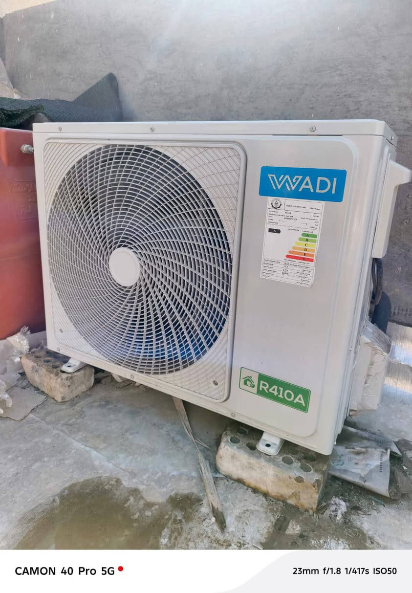 السلام عليكم سبلت جديد مستعمل شهرين فقط نوعيتها الوادي برو طنين ونص ب٥٥٠ وبي مجال قليل الاستفسار عالرقم***********
