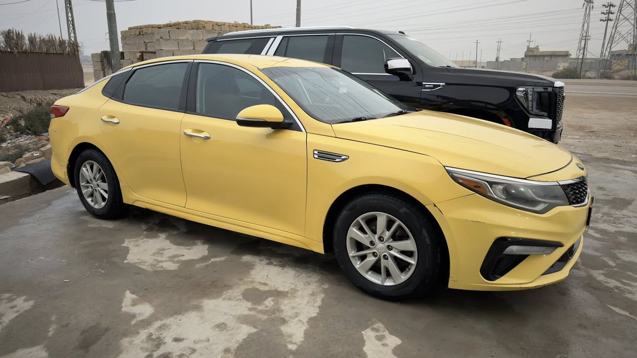 السلام عليكم كيا اوبتيما موديل 2019 للبيع
وارد امريكي صور الحادث بالمنشور 
وبيها تبديل باب الصدر السياره كفاله من العيب الشرعي فقط. 
محرك gdi 2400
شاشه كبيره 
كاميرا دواره 
قيادة ذاتيه 
رادار 
نضام ايكو 
رقم قادسيه تحويل 
تخم تاير
السعر 138 وبيها مجال 
للاستفسار الاتصال ***********
مكان السياره الناصرية
