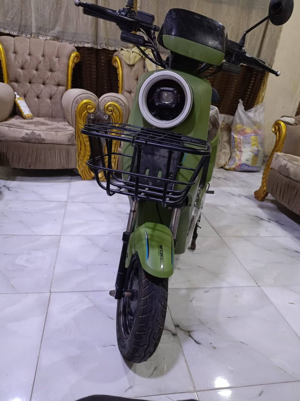 دراجه شحن ار 9 مديل2026نظيفه وكامله كهربائيات كلها شغاله ما ناقصها برغي بطاريات ونلي الاصليه شحهن قوي ولا متفوخات ولا مايعات سعر 440بصره نواب ظباط مقابل مستشفى العسكري ***********
