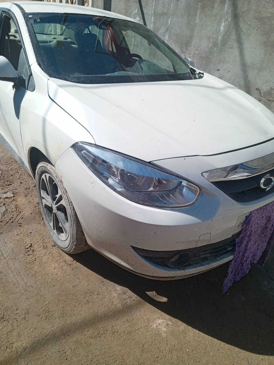 رينوفلورانس موديل 2015تحويل ثاني يوم بسم راعيها الاصلي كير مكينه مكفوله تبريد عوزه غاز الاتصال وواتساب ***********علما اني مكلف بالنشر
