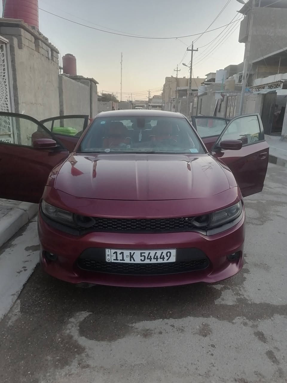 سلام عليكم جارجر جيتي موديل 18اصل رقمها بغداد سنويه جديده
رقمها مميز مكينه 3600 جديده  كير اكسل جدد 
تخم تاير ويل 20 اصلي موصفات جيتي معروفه 
بيها جاملغ وبنيد مبدلات وشوي من الباب صبغ كد شبر توحيد لون 
الباقي كفاله من صبغ مكانها البصره قضاء القرنه 
رايدها ب١٧٥ وبيها مجال حك جيه 
***********
