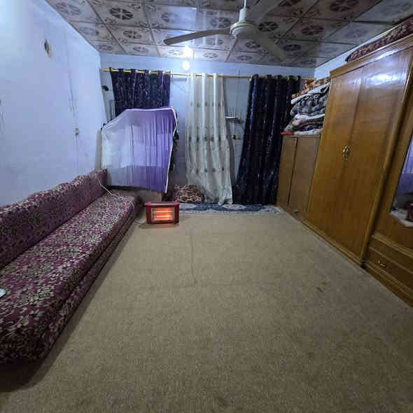 ١٠٠متر ٢٥مليون. براكيه مطار قديم  مقابل اسواق عسوله تجعيب وبناء بلوك عكاد  يحتوي على غرفه نوم صاله مطبخ صحيات استقبال  عنوان المكتب الكوفة شارع المعمل قرب شارع المطار القديم مجاور صيدليه بلال مقابل صيدليه زحل جوار شارع سيد حبيب 
***********
***********
