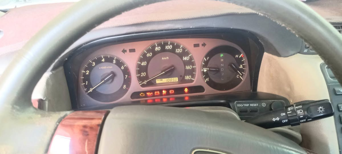 ملكه دوات مكصوصه جنطه وقمارة السعر 50 البصرة القرنه ***********
