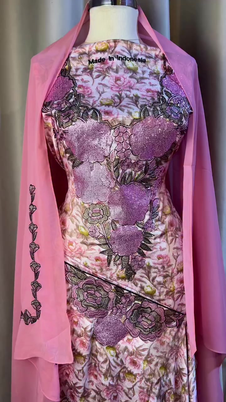 مخور حرير اندنوسي مع شيله 🎀💕💅🏻🌷
السعر 30الف 
قطعه قماش حرير اندنوسي مع شيله 
#مخاوير #العراق #شيخه #explore #مخور


**إذا كنت صاحب هذا الإعلان وتريد حذفه لأي سبب، رجاءا أرسل رسالة إلى الدعم الفني**