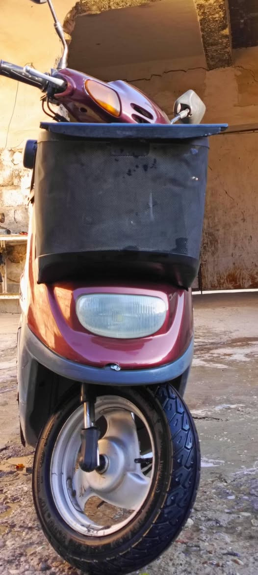 السلام عليكم دراجه مبطه للبيع اللي يريدها تعال الخاص كاروبيات شغال كلها اي عطل ما بيه وصوت محرك ناعم اذا اكو واحد يريد مراوس مع دراجه فراشه نظيفه وانت فوق فلوس .***********.  ***********
