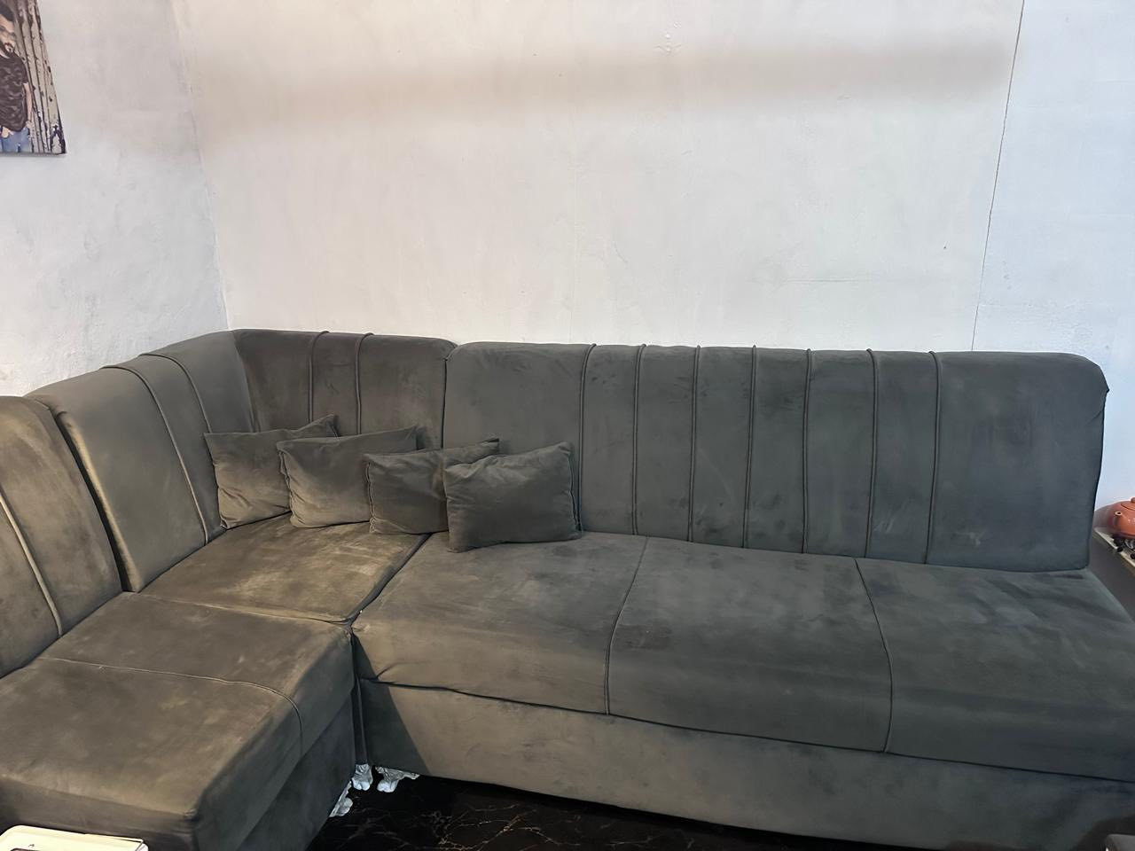 تخم قنفاة 4قطع كرسي وزاويه وقنفة كبيرة 2 السعر 225الف الزعفرانيه شارع المعهد


**إذا كنت صاحب هذا الإعلان وتريد حذفه لأي سبب، رجاءا أرسل رسالة إلى الدعم الفني**