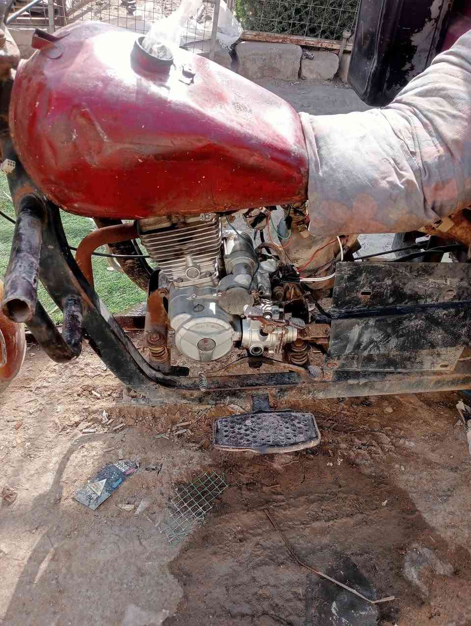 سلام عليكم ستوته ديوان البيع المكان بغداد حي ور السعر 400 بيه مجال  الرقم *********** بي واتساب
