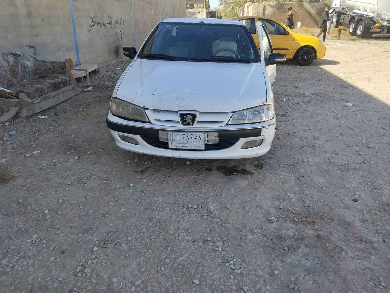 السلام عليكم
بيجو بارص موديل 12 مشروع وطني رقم بصره بأسمي  سنويه مانافذه لحد سنة 2028 بيه طخه بسيط بالباب الخلف السائق للاستفسار الاتصال على الرقم ***********
