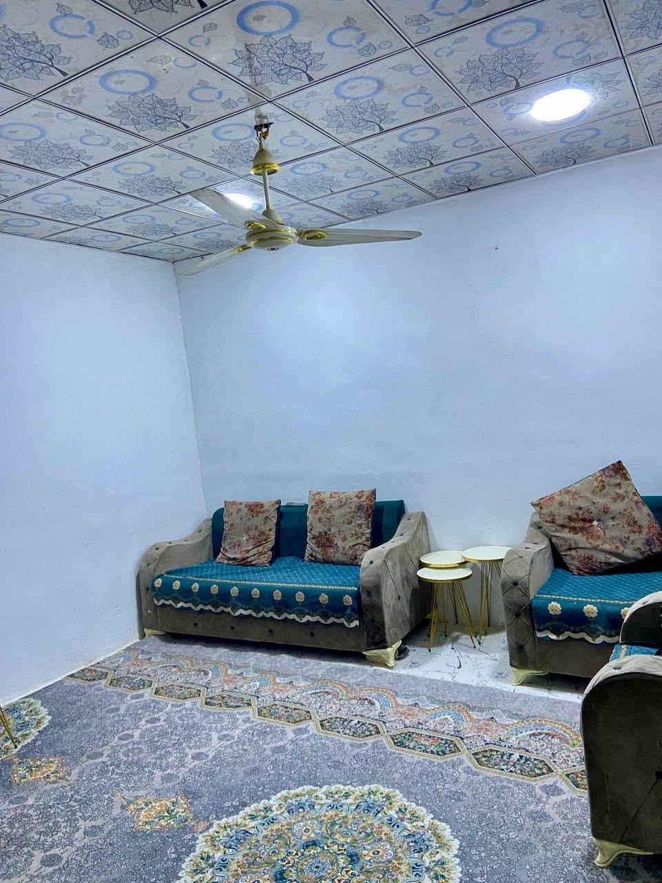 مندوبه عقارات.. بيت للبيع حي ميسان قطاع ٣١  طابقين حرف T قريب للسوك للمدارس مساحة ٦٥ متر   نظيف السعر ٧٥ وبيه مجال للشراي أكثر تفاصيل الاتصال  عل صاحب البيت وا ساب ***********
