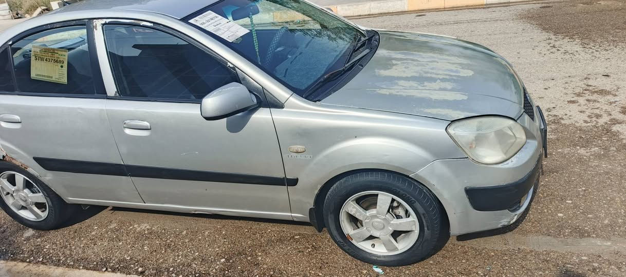 من رخصت لادمن
كيه ريؤ 2009خليجي
كص محرك 1600كيراوتماتيك
كهربائيات كله شغاله 
تتدفئه تبريد
تخم تاير
ارضيه مغلفه 
بيه رقم على اصلي
 على شاصي 
ملاحضه سياره بيه شويه جراد بلبونيد 
السعر 42مكان ديالى 
سيارة مال جناي 
وتساب ***********فقط
