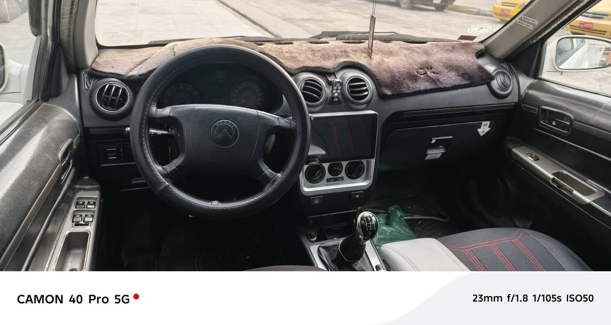 سي كي 2013
شكل جديد 
رقم وسنويه جديد
بدون صبغ 
بيها بارد اربع مكانات
طخم تاير ويل كب جديد السعر 52 او بيها مجال (***********)
