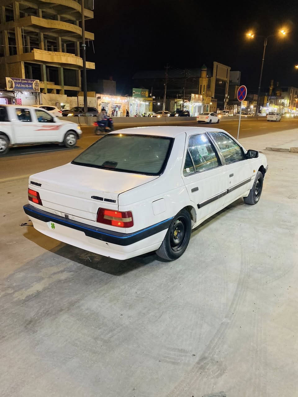 بسم الله الرحمن الرحيم ❤️
بيجو 405 GLX اصل ايراني مديل 2009 طابه بل 2010 
مكينه فرنسي كير يخبل تبريد وي السويج 
رقمه بغداد انكليزي السياره بيه بس اخياسات امصلحات السعر ب٣٤$ وبيه مجال مكاني نجف ***********
