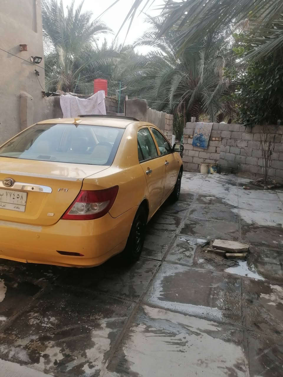 السلام عليكم بي واي دي اف ٣ موديل ١٣ رقم بغداد مشروع وطني سنويته نفذت ٢٥ مكفوله من الضربه والفتح والتبديل فقط بيها خياسات قليله كلش سعرها ٤٥ وبيه مجال مكينه وكير وتبريد وحداديه حلوات تايرات نظيفات كهربائيات شغاله كله السيارة مابيه نقص مكاني بسماوه ومالكها بسماوه ***********
