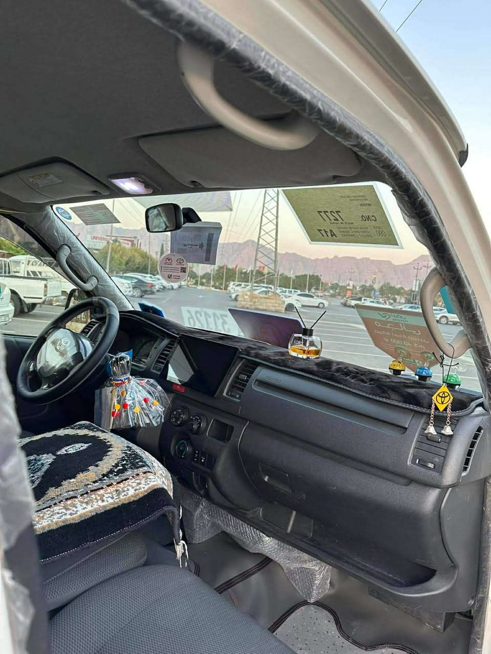 تيوتا هايس ٢٠١٤كغاله عامه حره رقم انكليزي بيع مستعجل سعر195رقم مفتوح بكيفك اتصال او واتساب ‏‪***********‬‏ بيع مستعجل
