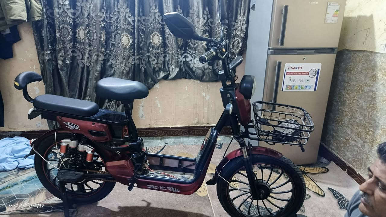 دراجه شحن نقص باتريات 4
مرواس بايراني. راس براس 
جديدة 

الاي عاجبه يراسلني على وتساب *********** البصرة منطقة حطين
