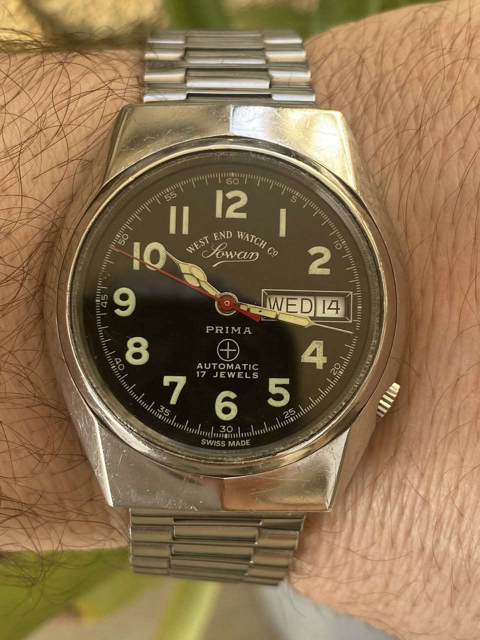 السلام عليكم
ويست اند 
سويسري اصلي 
اتوماتيك 
نظافة ٩٥٪؜
مينا لوك
ارقام وعقارب لامينوس مضيئة
بلادية بالكامل
زجاج ضد الخدوش 
تاريخ عربي وإنكليزي
ستانلس ستيل بالكامل 
مقاومة للماء 
القطر ٣٦ 
السعر ١٥٠ 
يوجد توصيل لجميع المحافظات 
***********
