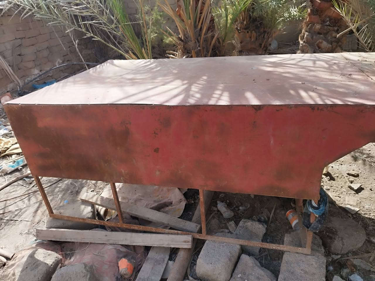 السلام عليكم سقيفه ستوته للبيع مرتبه وحلوه عوزهاا بس صبغ
***********
