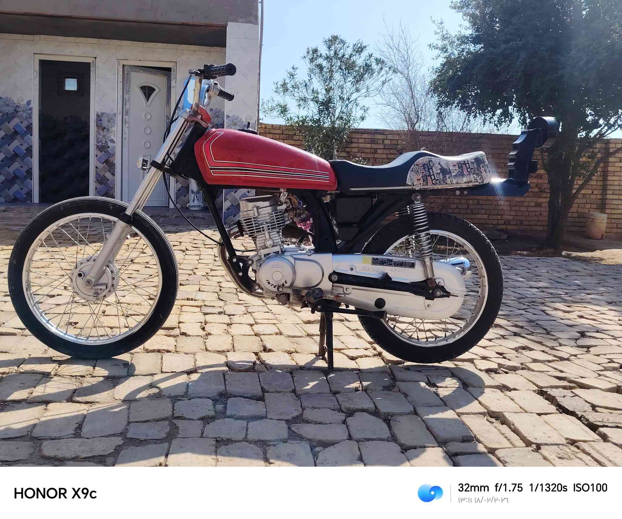 دراجه تعمير مكينه انتنس ما مفتوحه
بدون مكفوله عشائر
مكان نهر سعد /كميت
السعر 675 وبيه مجال 
***********
