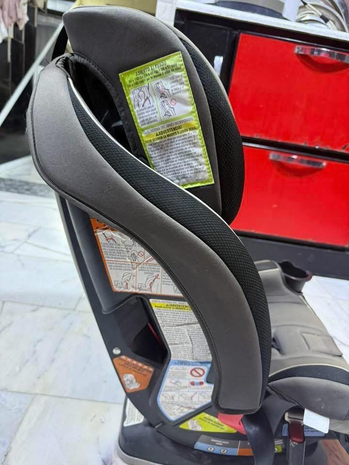 مرحبا من رخصت الادمن 🌷
-  كرسي امان سيارة ماركة جراكو الامريكية معروفة
كلش نظيف واستخدام كلش قليل 
 السعر (125) الف وبيه مجال

الاتصال *********** او واتساب 
مكاني قرب تقاطع ميسلون
