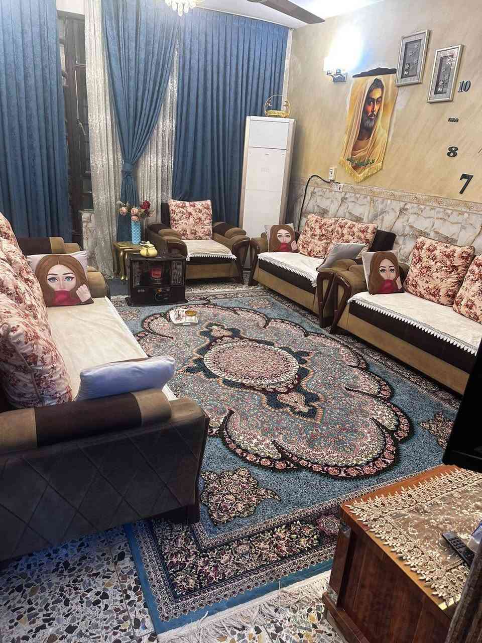 السلام عليكم

دار مساحه 106م جاهز للسكن

واجهه 5م نزال 20م مدخلين

كراج
صاله
مطبخ
حمام 2
غرف نوم 2

السعر 230مليون والتفاوض مع صاحب العقار

بغداد الغزاليه شارع المشجر مربع أسواق تازة عالشارع النافذ
للإستفسار *********** ***********
