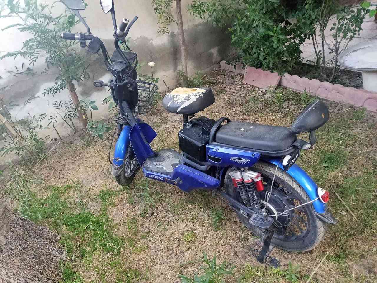 سلام عليكم موطور شحن للبيع نقص بطاريات سعر 125الف وبي مجال رقم ***********
