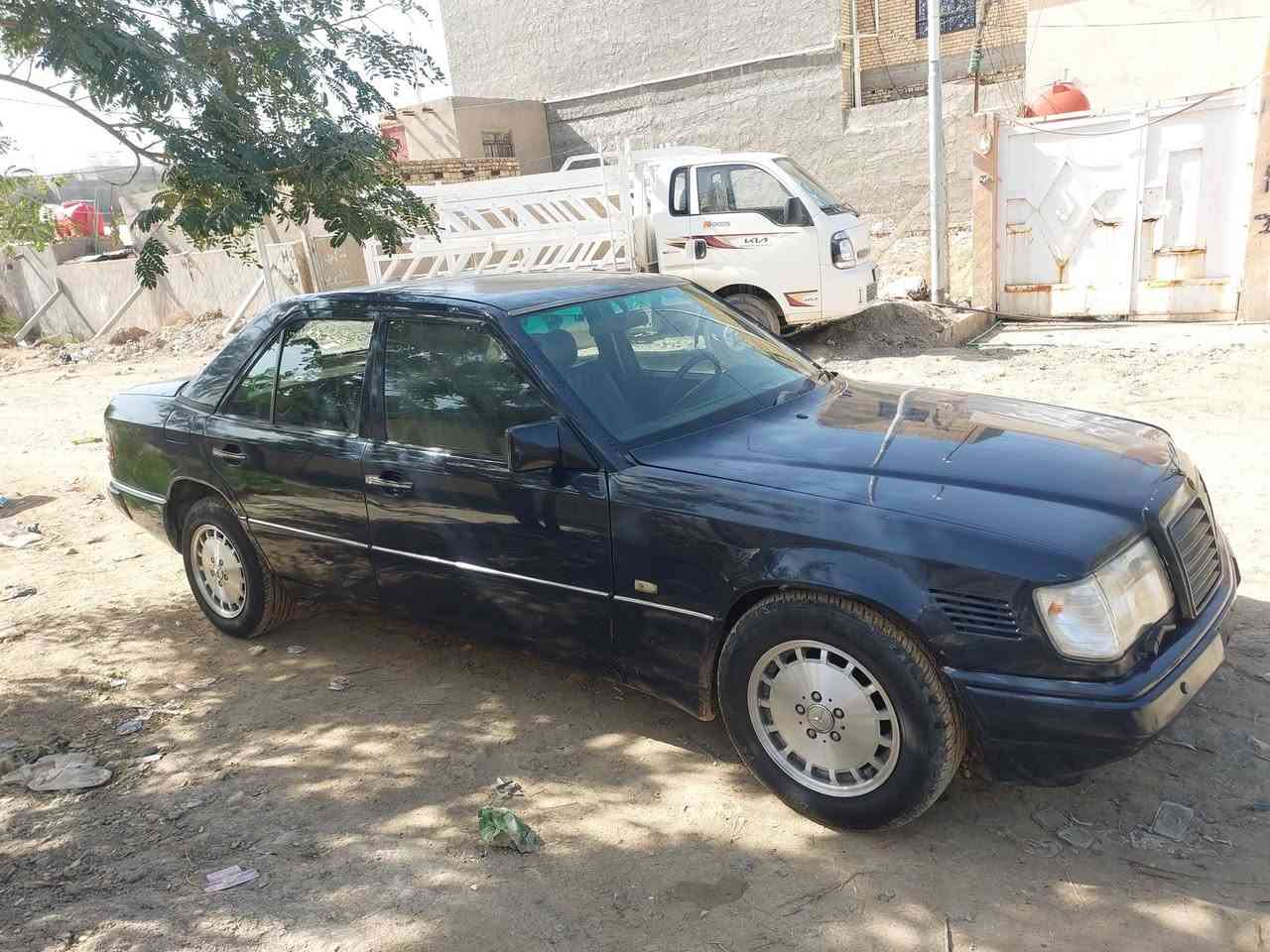 السلام عليكم
للبيع مارسيدس دب 1993 مكينة بلادي تبريد حدادية تخم تاير وباتري جديدة مكينة وكير جدد السيارة بدون خياس رقم بغداد صدامي على وضع الشركة السعر 70 الاتصال ***********

