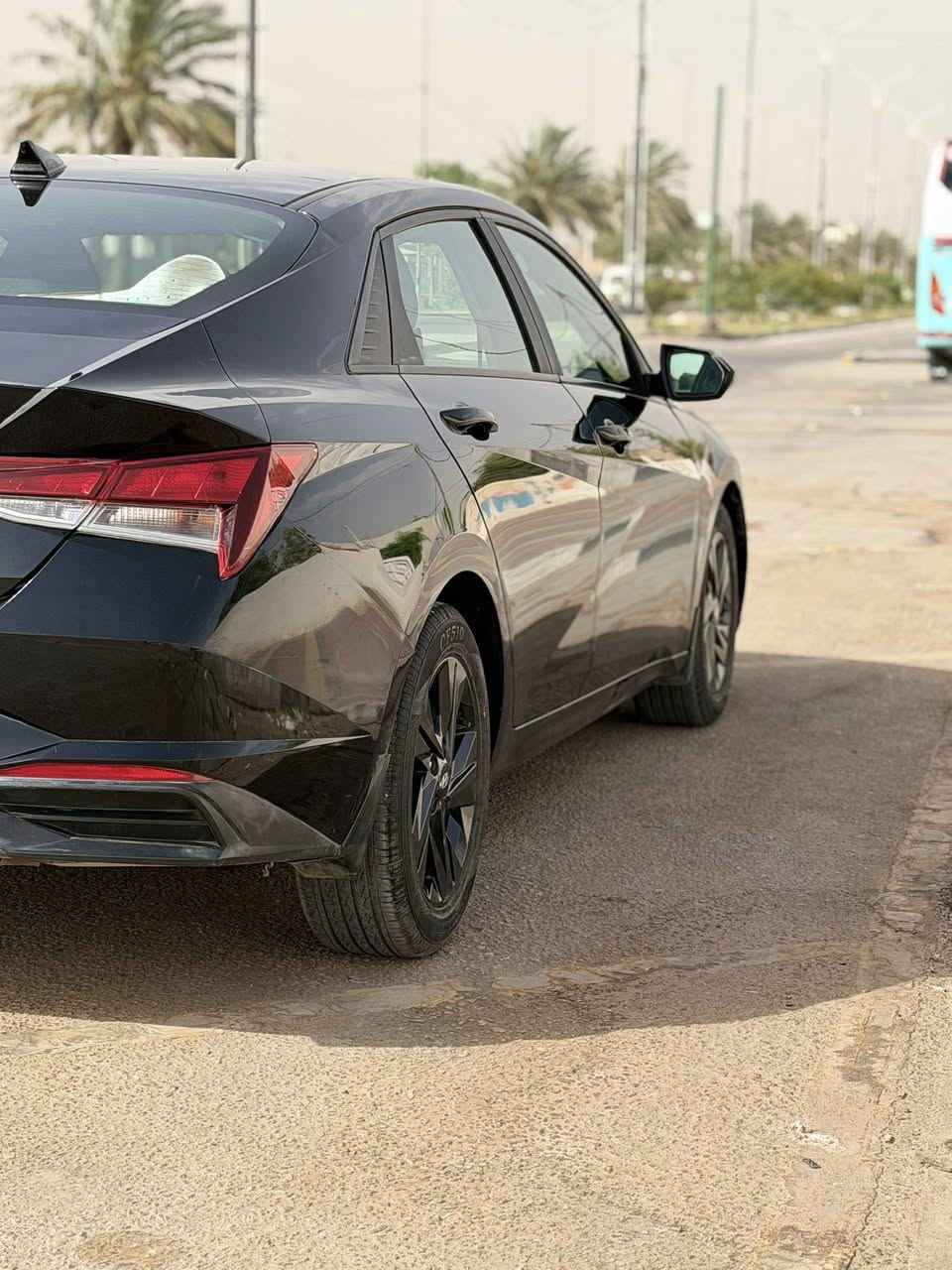 النترا 2023 للبيع 
وارد امريكي حادثها جاملغ وبنيد 
محرك 2000 دوش كير مكينه على وضع الشركه وتخم تاير جديد 
مواصفات ( بصمه / بصمة ابواب /تشغيل عن بعد / رادار  امامي وجانبي/ تحديد مسار / شاشه جبيره / 3 انضمه قياده ) 
رقم بغداد باسمي تحويل مباشر
مكاني كربلاء 
السعر : 145 قابل للتفاوض 
للاستفسار :- ***********
