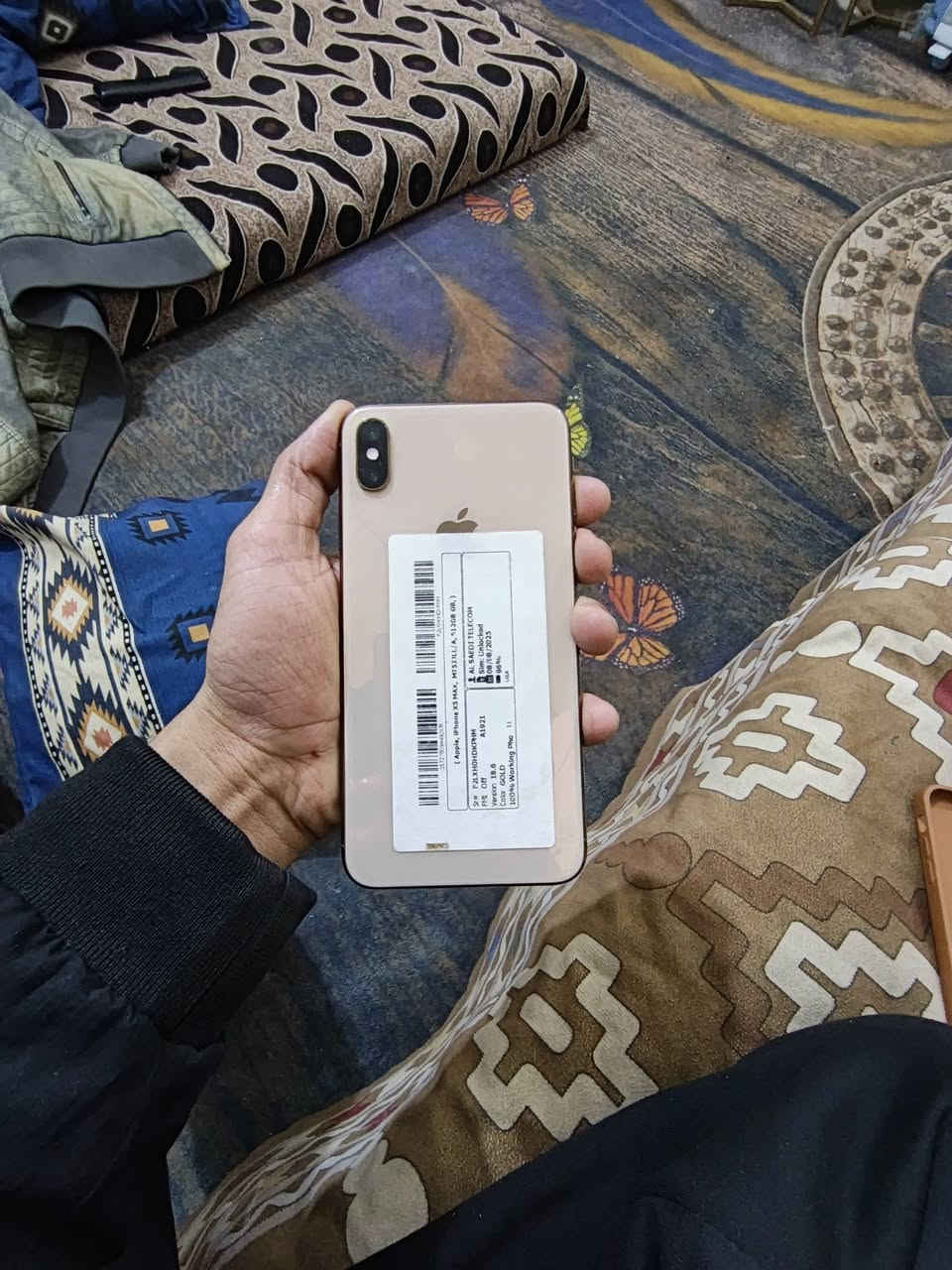 سلام عليكم ايفون إكس إس ماكس ذاكره 512 بطاريه 76 جهاز بلادي وتر مامفتوح وشخط مابي ودكه حاسبه وتاخذه ويا كارتونه قفل 250 جماعت ال225 ميصير ***********
