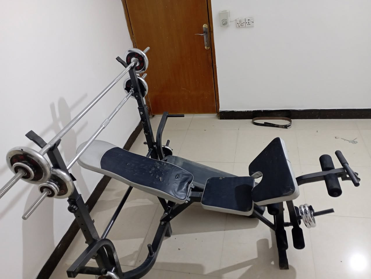 للبيع جهاز رياضي منزلي متعدد الاستخداماتمقعد أوزان مع حامل بار وتمارين الأرجل.مثالي لتمارين القوة واللياقة البدنية داخل المنزل.حالة ممتازة، استخدام قليل.السعر: 200,000 دينار عراقي فقط 🔥الموقع: الحلة.📌 فرصة رائعة لمحبي الرياضة واللياقة البدنية.
للبيع جهاز رياضي منزلي متعدد الاستخدامات مقعد أوزان مع حامل بار وتمارين الأرجل.مثالي لتمارين القوة واللياقة البدنية داخل المنزل.حالة ممتازة، استخدام قليل.السعر: 200,000 دينار عراقي فقط 🔥الموقع: الحلة.📌 فرصة رائعة لمحبي الرياضة واللياقة البدنية.


**إذا كنت صاحب هذا الإعلان وتريد حذفه لأي سبب، رجاءا أرسل رسالة إلى الدعم الفني**