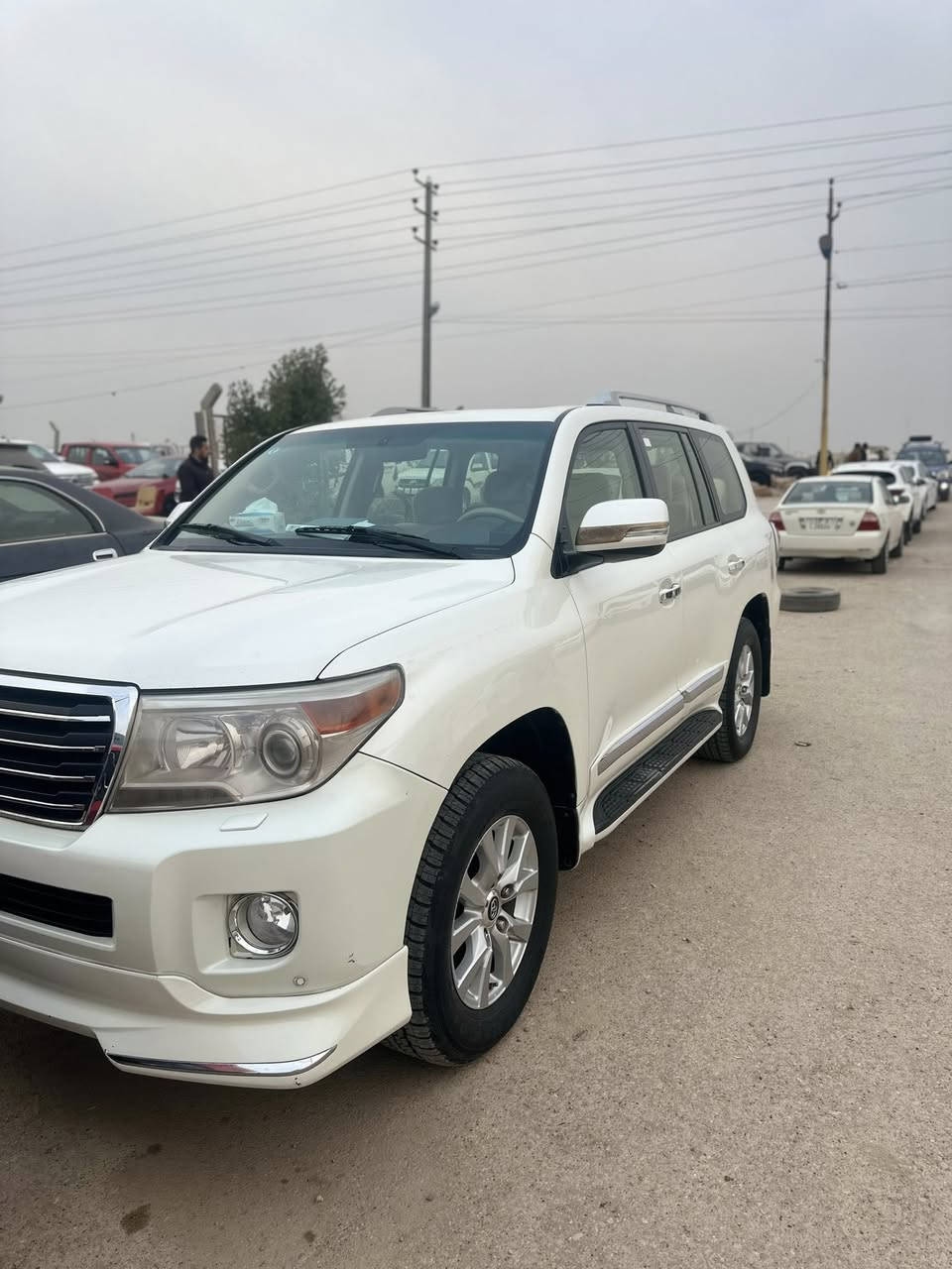 السلام عليكم
لاندكروز 2012
بريم فول موصفات 
ام طفايه 
كشنات لونين جلد 
فتحه سقف 
7راكب 
حساس امامي خلقي 
كأمره خلفيه 
صدر جديد 
ويل كب مال 17 تخم تاير جديد 
مكفوله كفاله عامه بيها فقط باب خلف سايق كلير 
ماشيه 200 حقيقي
بسمي المكان كوت واسط مركز المدينه 
سعر 330 وبيها مجال قليل 
***********
