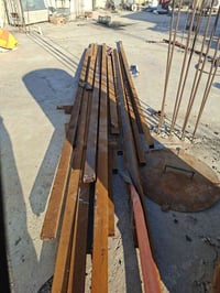 جنلات وبواري مشكل العدد تقريبا ٣٠ السعر ١٥٠ الف سعر نهائي للاتصال ٠٧٨١...