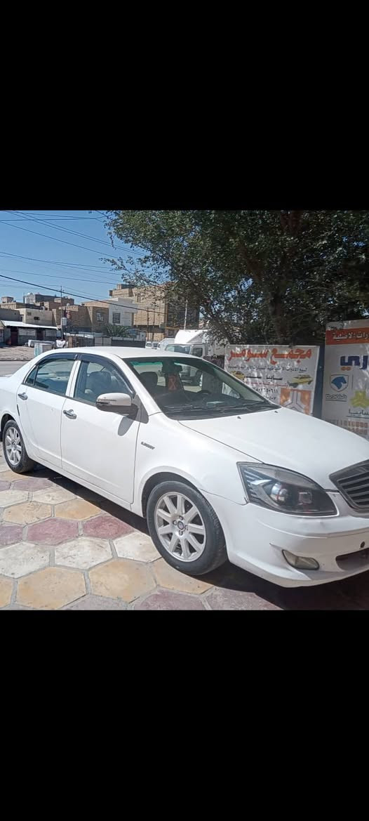 السلام عليكم جلي مابل للبيع اوامراوس سياره بدون ضربه او صبغ جاهزه مكينه كير رقم انكليزي هزه جديده سنويه 30  السعر 45وبيه مجال ***********
