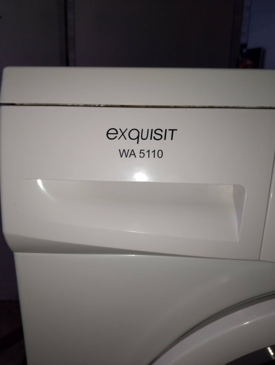 سلام عليكم.عندي غسالة صحون عدد 2 بوش المانية والثانية سيمنس المانية.وغسالة ملابس بضاعة مستخدمة وبحالة جيدة جدا سعر القطعة 200 واذا جملة يكون ارخص.لايوجدتوصيل الاستفسار اتصل ع رقم متوفر وتساب ***********
