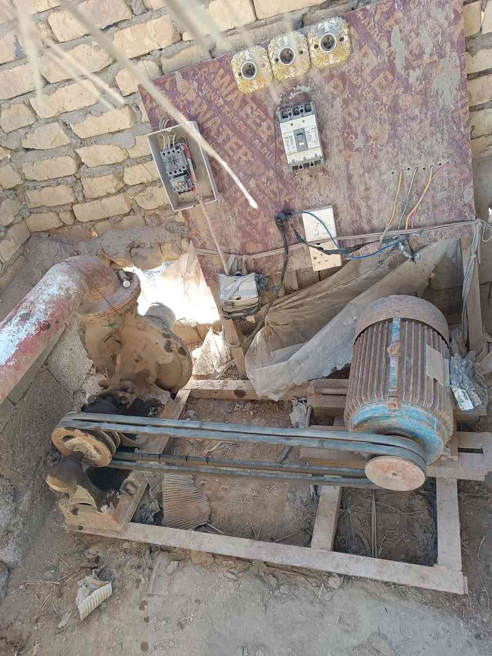 ماطور زراعي النوعيه الجيده 10حصان جاهز بس الملف ضارب خنزيره هنديه ***********
