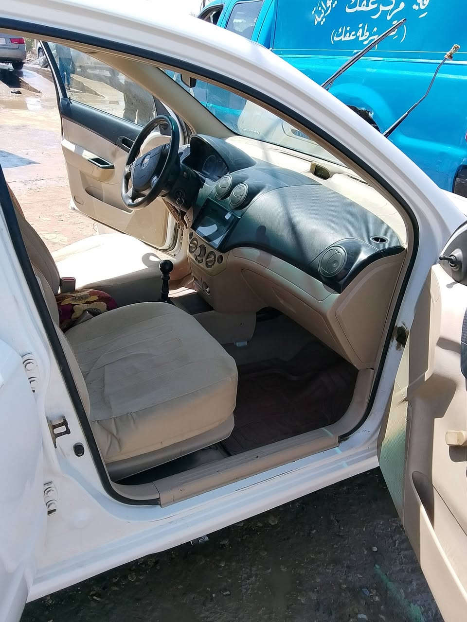 سلام عليكم شباب سيارة افيو 2011 محرك مفتوح ***********
