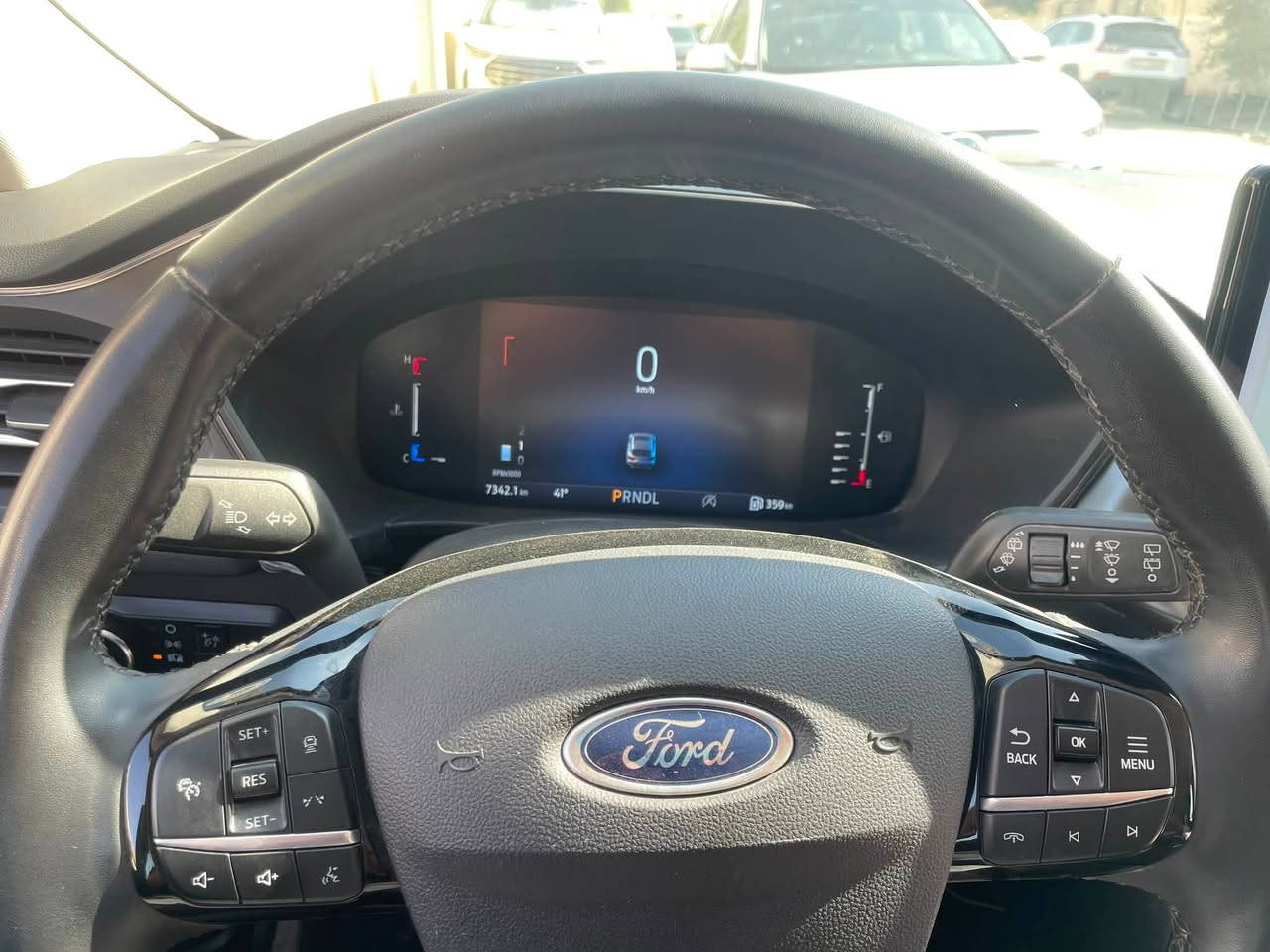Ford escape 2024 active
ماشى ٤ الف مايل بعده زيرو 
كشن و ستيرن هيتر
اوتو ستوب اوتو هولد
رادار امامى و جانبى و خلفى يعنى ٣٦٠ درجه
تبريد مركزى قطعتين
بصمه دخول بدون مفتاح 
تشغيل عن بعد 
٤ قيادات اقتصادى و سبورت و عادى طريق طراب
محرك ١.٥ توربو ٣ سلندر
يشتغل اوكتان  ٨٧ يعنى بنزين عادى 
تحديد سرعه و تحديد مسار و
قياده ذاتيه يمشى بدون سايق 
دبل اكسل اوتو ماتيك AWD
صندوق شفت 
شاشه كبير ١٣ انج 
 تدعم نظامي Apple CarPlay و Android Auto لاسلكياً (بدون الحاجة واير 
كاميرا و حساس  توقف ذاتى المقاعد الخلفية قابلة للانزلاق (تقديم وترجيع) بعد بيها هوايه مواصفات 
بيها قطعتين و شبر صبخ و شويه pdr بجم و خلف كبس بدون داخل 
ايرباك سيستم فقط برده
مكانى اربيل سياره باسمى رقم و سنويه جديد سعر ١٤٥ ورقه بيها مجال ***********
