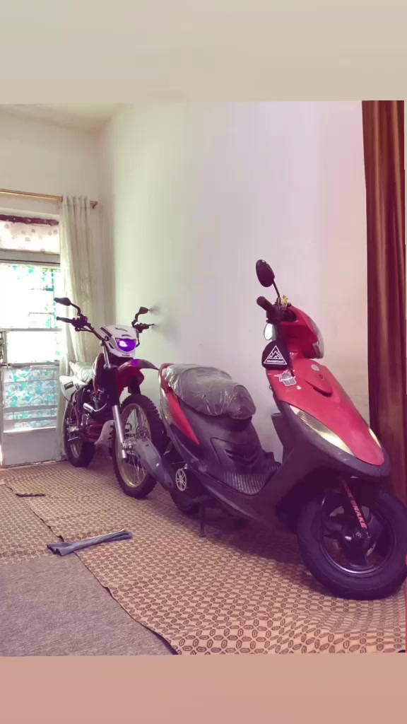 دراجه قفاز CRX موديل 2023 اوراق كامله سكنر
دراجه فول نصافه 
مكينه 300cc 
دراجه طياره 
شلعه ومعدل تشك الكاع
للبيع او للمراوس 🏍️⚡


**إذا كنت صاحب هذا الإعلان وتريد حذفه لأي سبب، رجاءا أرسل رسالة إلى الدعم الفني**