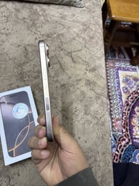 آيفون 16برو  مستعمل حاله جيده كامل هوه والشاحنه والكارتونه  ذاكره 256 ...